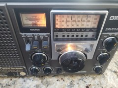 Panasonic RF-2200 FM/AM/SW 8-Band Portable Radio, Works, Excellent