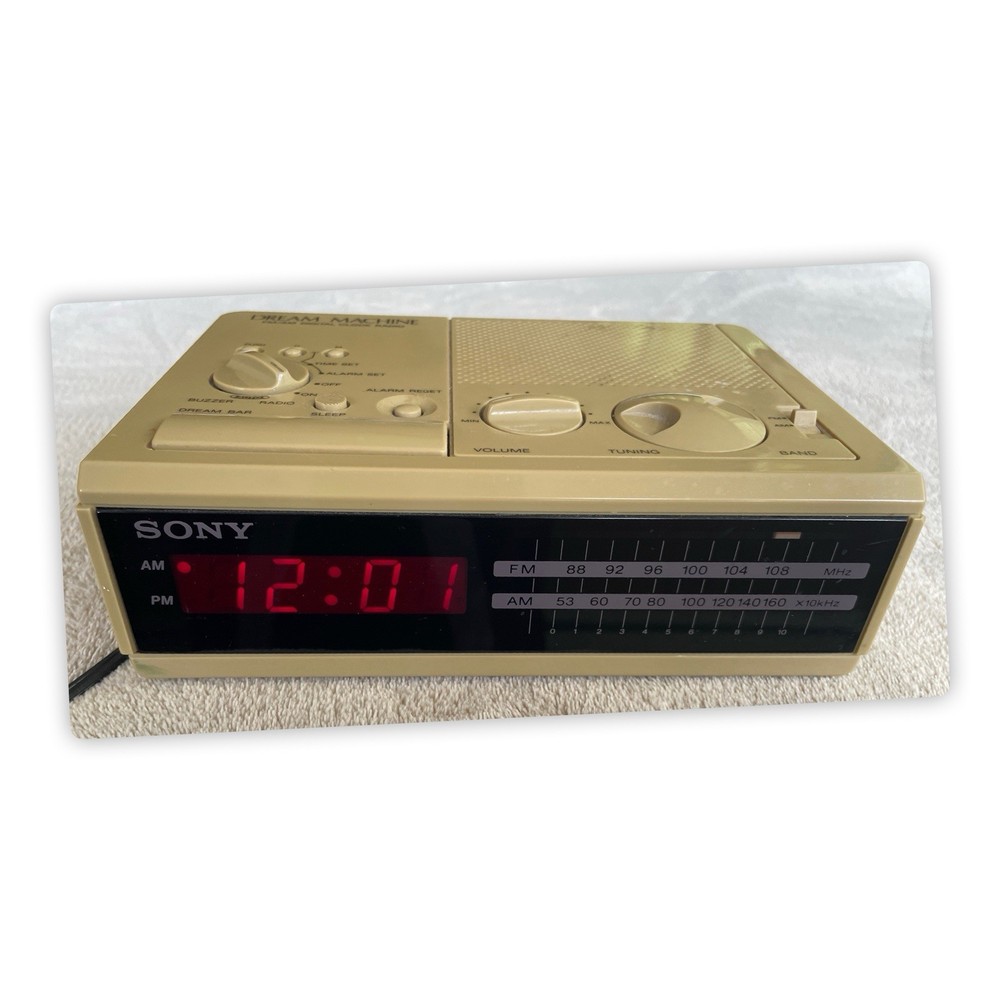Vintage 80&rsquo;s Sony Dream Machine FM/AM Digital Clock Radio Alarm ICF-C2W