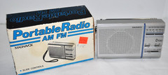 Vintage MAGNAVOX D1010 Portable Radio AM FM Tested & Works with original box