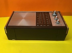 Vintage Radio Hitachi KH – 1108H / Video