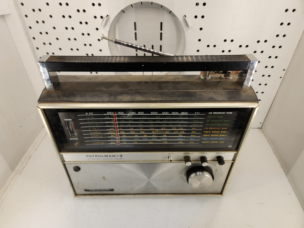 Realistic Patrolman 9 Bands AM/SW/MB/FM/PSB/Air/VHF/UHF Vintage 1970s No Power