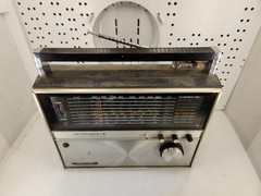 Realistic Patrolman 9 Bands AM/SW/MB/FM/PSB/Air/VHF/UHF Vintage 1970s No Power