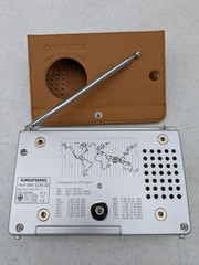 Vintage Grundig World Receiver Shortwave Radio Model YB-P 2000