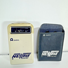 Vintage Raeka Model 820 AM FM NewWave Sound Radio Works