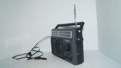 Retro Vintage REALISTIC RADIO SHACK 12-625A AM FM Portable AC DC Radio – Works