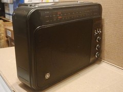 Vtg GE SUPERADIO AM/FM HI Performance Radio w/Wide Band Long Range 7-2887A AC/DC