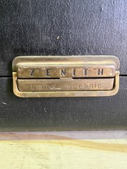 Vintage Zenith H500 Trans Oceanic Wavemagnet Tube Radio Powered On / Received