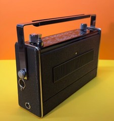 Vintage Radio Philips Lolette Automatic de Lux / Video