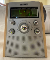 Vintage JENSEN JCR-560 AM/FM Alarm & CD Clock Radio -Partially Working