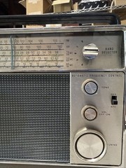 Zenith Solid State FM/AM Multiband Radio Royal 94 inter-oceanic receiver …parts