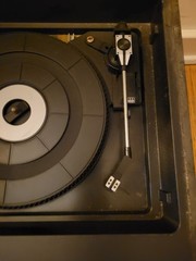 RANDIX ACR-216 Music Center Record Player , AM/FM Radio , Stereo , Twin Cassette