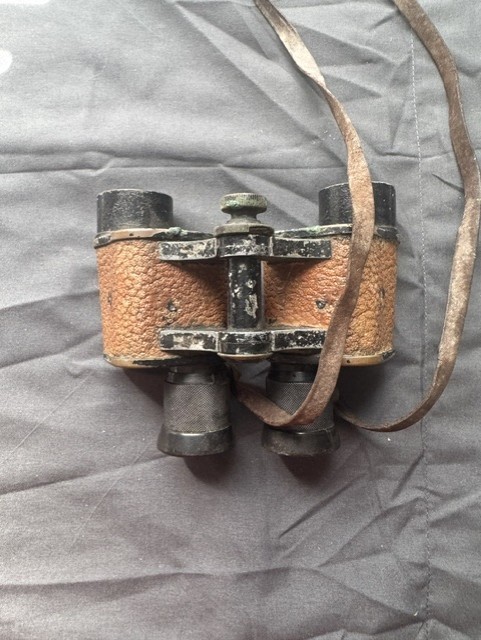 Set of 3 Radios RCA and Realistic – Vintage Binoculars US ARMY EE2667G6