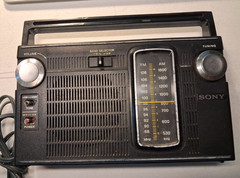 Sony Vintage Transistor Radio AM/FM Model TFM-7150W Super Sensitive Black Tested