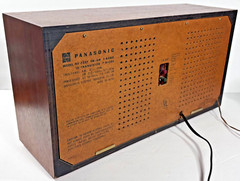 Vintage Panasonic RE-7257 Solid State 2 Band Tuning FM/AM Radio
