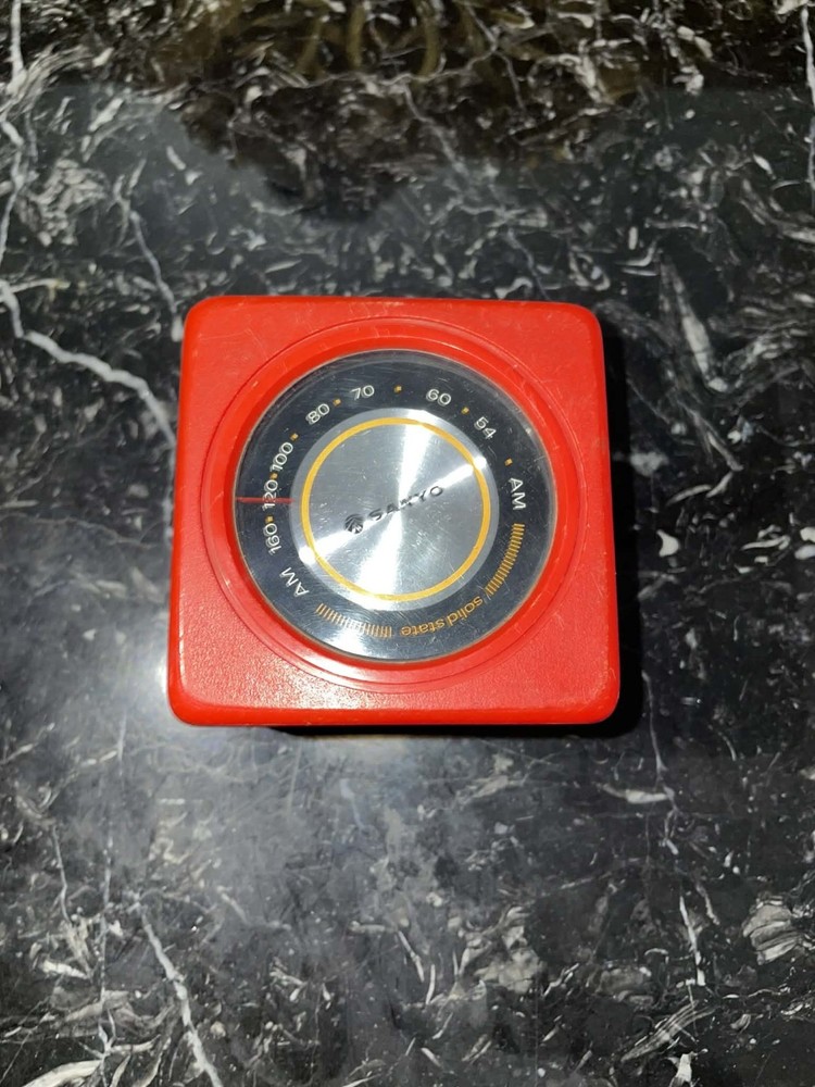 Sanyo RP-1711 Dice Cube AM Radio – 6 Transistor – Vintage For Parts Only