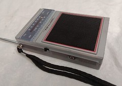 RadioShack REALISTIC AM FM POCKET RADIO 12-719 works! w/battery Great condition!