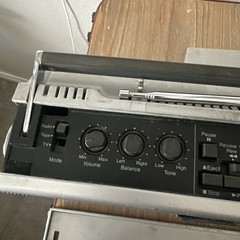 2 GENERAL ELECTRIC GE STEREO MICROCASSETTE BOOMBOX RADIO TV RARE 3XM3214E JAPAN