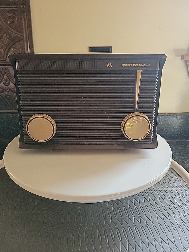Vintage radio from the 60’s. By Motorola-WORKS!