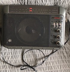 GE Vintage Superadio Long Range AM/FM Super Radio 7-2887A
