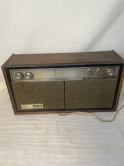 Vintage General Electric Dual Speaker AM/FM Radio Model T1260