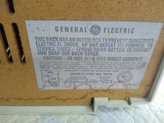 Vintage Mid Century General Electric GE AM Radio T-1110A Beige