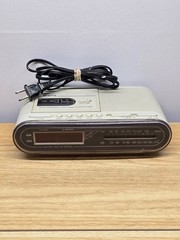 Vintage Gran Prix GPX DC568 Alarm Clock Radio With Cassette Tape For Parts Only