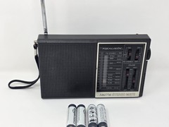 Realistic 12-131 AM/FM Stereo-Mate Radio Built-In Speaker Vintage Clean W/AA Bt