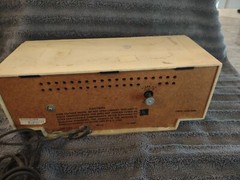 Zenith Hong Kong 60 Hz 12 Amp AM Solid State Alarm Clock Radio For Parts Vintage