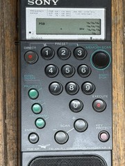 Sony Air-8 Handheld Synthesized Receiver 4-Band PSB/AIR/FM/AM Radio Manual Cover
