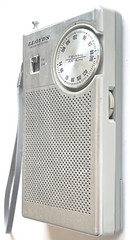 VINTAGE LLOYD&rsquo;S SILVER FM/AM RECEIVER HANDHELD PORTABLE RADIO N701 WORKS GREAT!