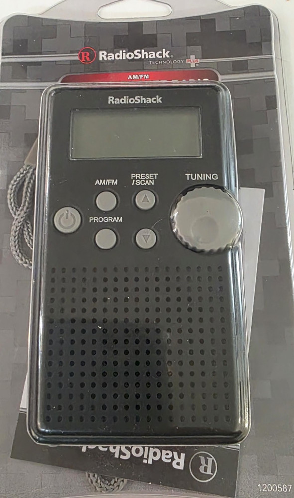 BRAND NEW Radio Shack Digital Pocket Radio Portable AM/FM 12-587