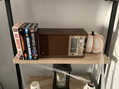 Realistic MTA-8 Vintage Radio Powers On Works Perfectly Fine. Minor Scratches