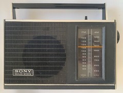 Vintage SONY Solid State Radio TFM-7100W (2 BANDS RADIO, 11 TRANSISTORS) Unique