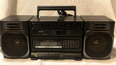 Vintage 1992 SANYO M9100 AM/FM Radio BOOMBOX Stereo Cassette (tested)