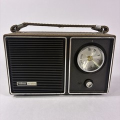 Rare Vintage Milovac AM Tuner Radio Leather Case AC/DC Solid State Working
