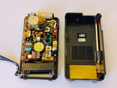 Vintage Magnavox 89 FM-AM Pocket Radio