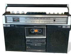 General Electric Model 3-5251A AM/FM Stereo Cassette Recorder VTG Boombox 70-80s