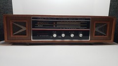 Vintage Commodore FM-AM Radio Model 744 Stereo-Matic-Sound 4 Speaker High Fideli