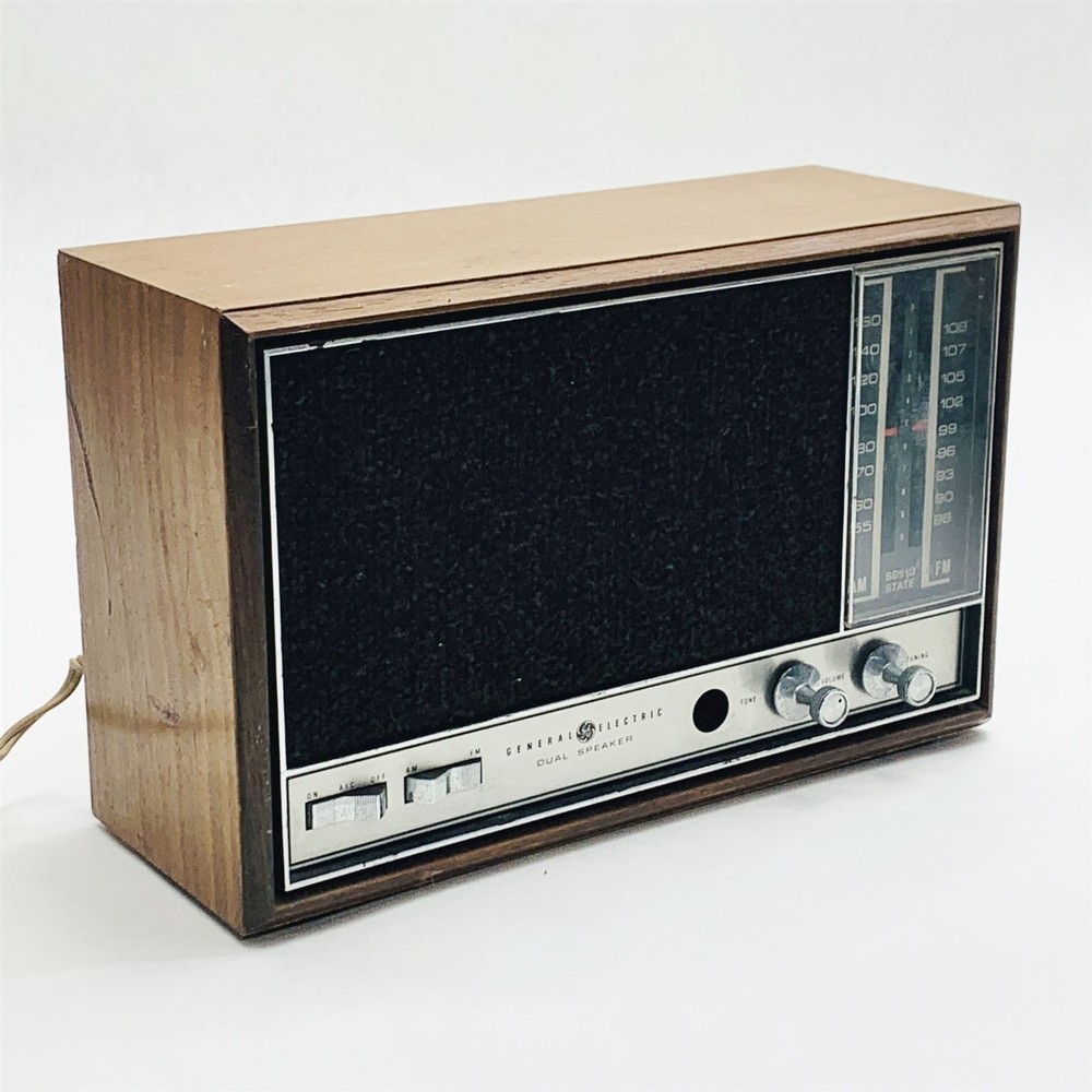 General Electric T2270B Vintage Radio AM/FM Dual Speaker 120V Solid State 10W
