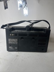 Vintage PANASONIC RF-2200 8 Band Short Wave Radio AM/FM Not Tested