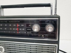 Vintage Magnavox Model 1R1201 AM / FM Radio Made in Japan Retro – *READ*