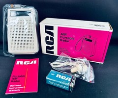 RCA PORTABLE AM POCKET RADIO WRIST STRAP EARPHONES VTG 1970’s NEW NOS RZG-101J