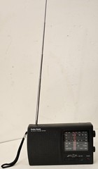 Radio Shack Portable Multiband Radio 12-456 AM/FM TV1 TV2 AIR VHF-WX WORKS