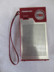 Vintage 1980&rsquo;s Sound Design red AM portable pocket radio Hong Kong ( Works )