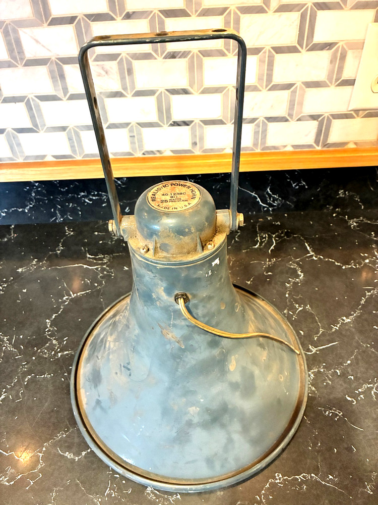 Vintage Powerhorn Realistic 40-1238C 11 1/2&Prime; 8ohm 25 Watt