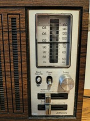 Vintage Soundesign 3381 AM/FM/ Table Radio Works Great