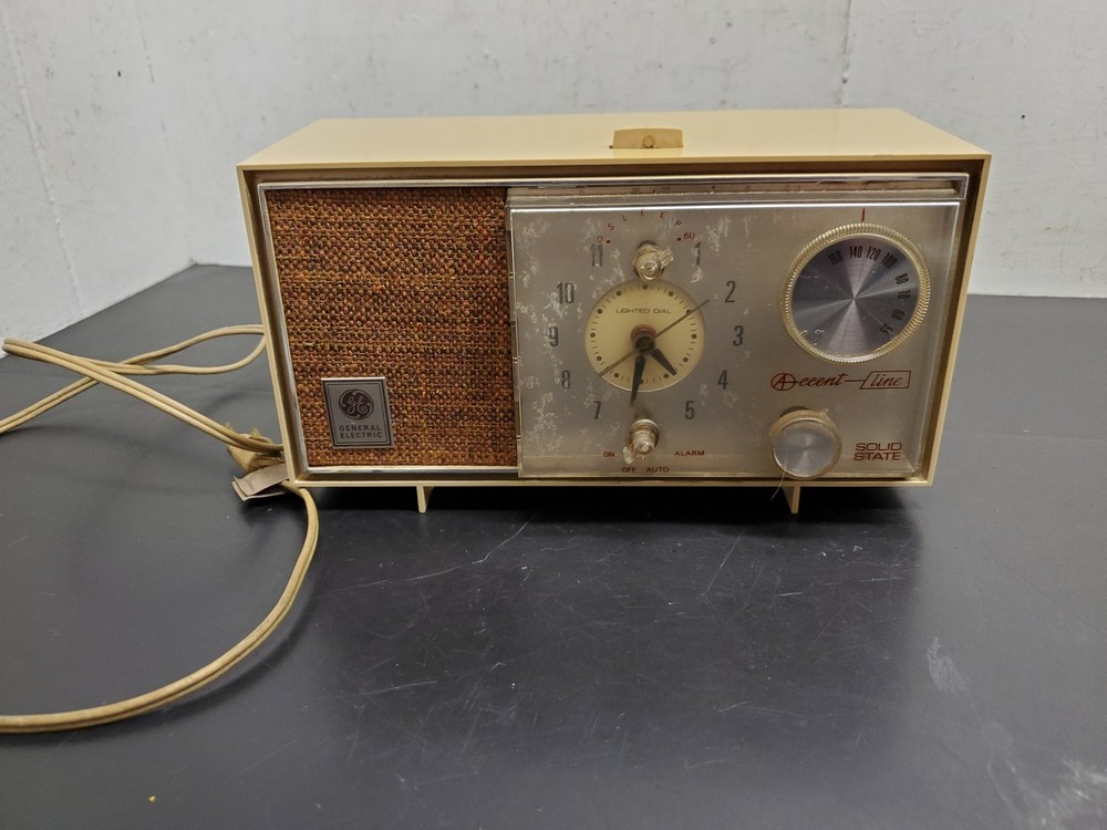Vintage General Electric Radio Accent Line Solid State Dual Speaker Am/Fm Unique