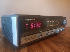 Very Nice 1-Owner Realistic Chronomatic 223 AM-FM Clock Radio w/Manual/Working