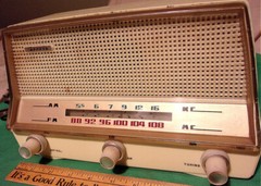 ZEPHYR AM/FM Tube Radio Plastic Tabletop (Sensei, Japan) Clean! Works! (1960&rsquo;s)