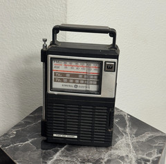 Vintage General Electric 7-2882A AM/FM TV Sound Portable Radio Handle Untested